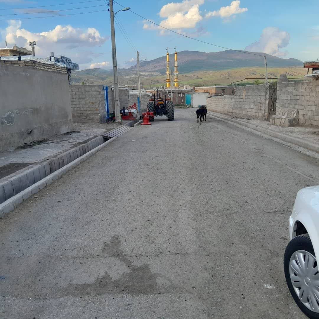 📸گزارش تصویری به گزارش روابط عمومی فرمانداری شهرستان چالدران ؛ محمد رضا عبدالله نژاد فرماندارچالدران با حضور در روستای اروج کندی بخش دشتک ضمن بازدید میدانی از اجرای پروژه احداث دیوار ساحلی در این