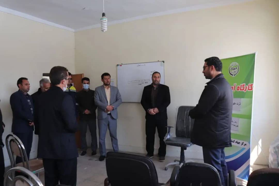 ✅عبدالله نژاد فرماندارشهرستان چالدران با حضور در بخش دشتک از نمایندگی اداره ثبت و احوال این بخش بازدید و مسائل و مشکلات این اداره را مورد بررسی قرار دادند.