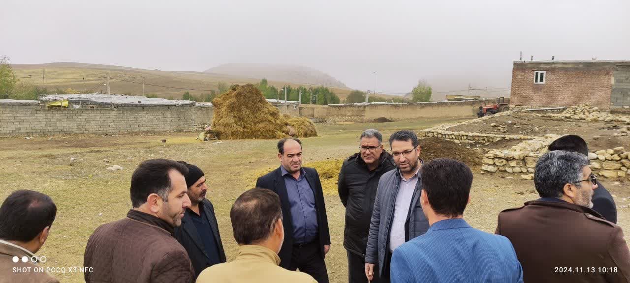 بازدید محمد رضا عبدالله نژاد فرماندار چالدران به همراه جمعی از اعضای شورای اداری از روستای عرفات