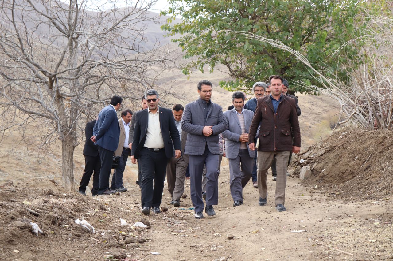 ✅ محمد رضا عبدالله نژاد فرماندار چالدران باحضور در روستای کران سفلی از نزدیک مسائل و مشکلات روستاییان را مورد بررسی قرار داد .