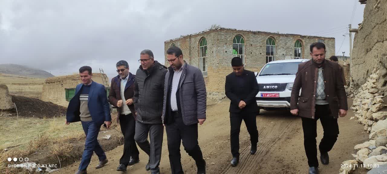 بازدید محمد رضا عبدالله نژاد فرماندار چالدران به همراه جمعی از اعضای شورای اداری از روستای قزخاچلو