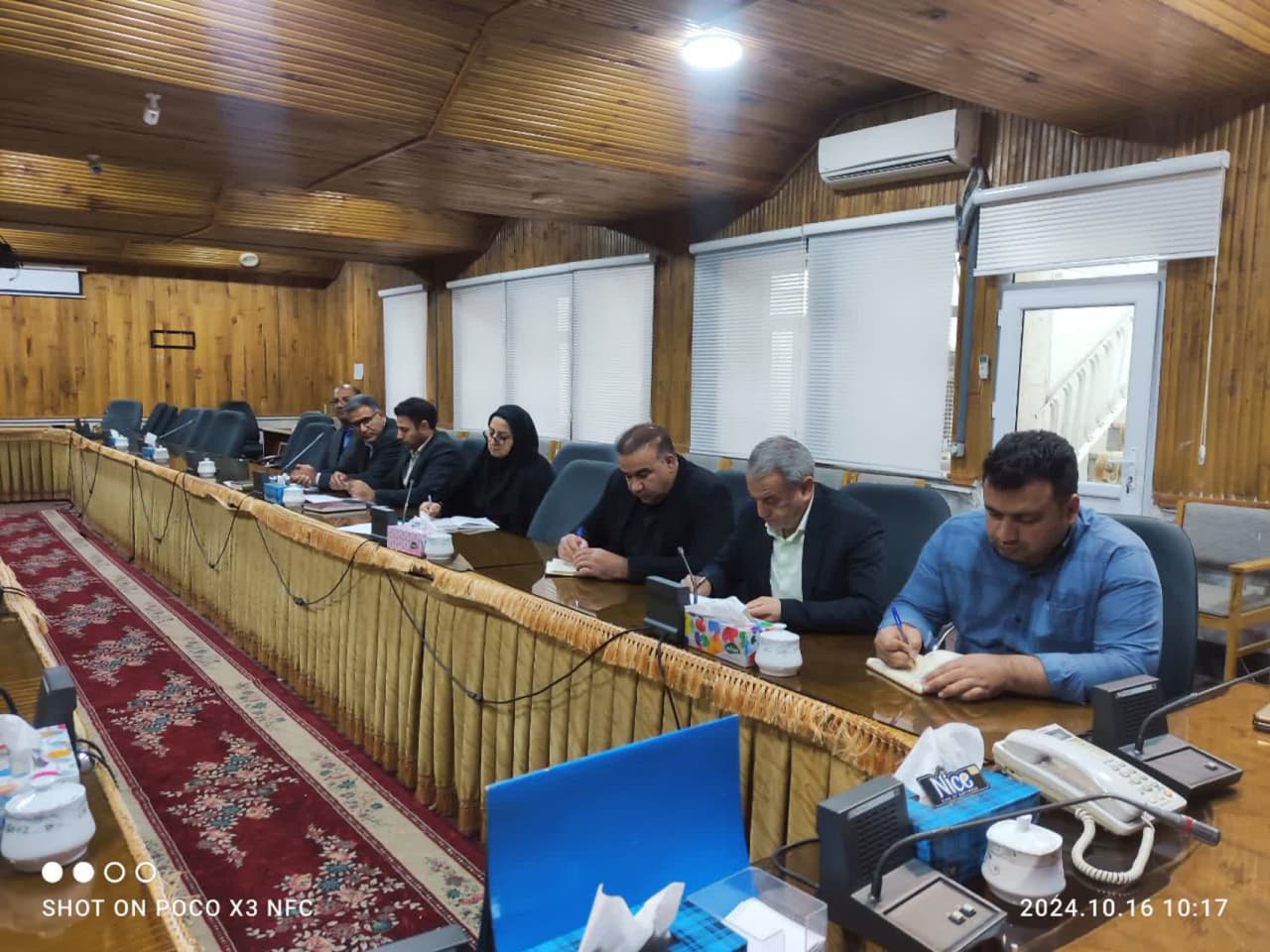 به گزارش روابط عمومی فرمانداری شهرستان چالدران جلسه شورای پدافند غیر عامل به ریاست محمد رضا عبدالله نژاد فرماندار چالدران و با حضور اعضای جلسه در سالن فرمانداری برگزار شد