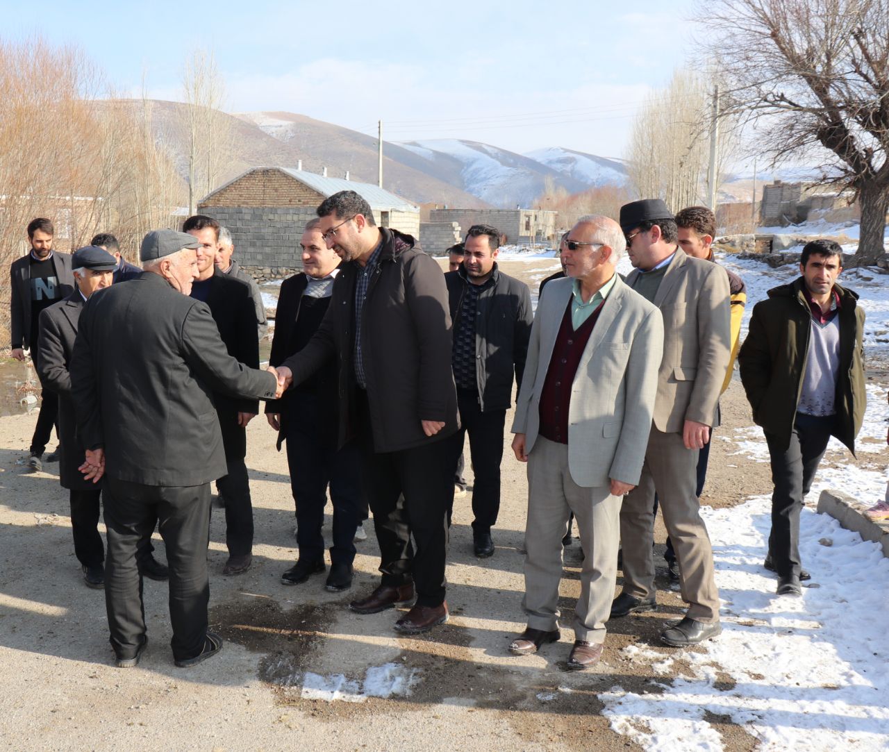  بازدید فرماندار شهرستان چالدران از روستای محلملو سفلی از توابع بخش مرکزی
