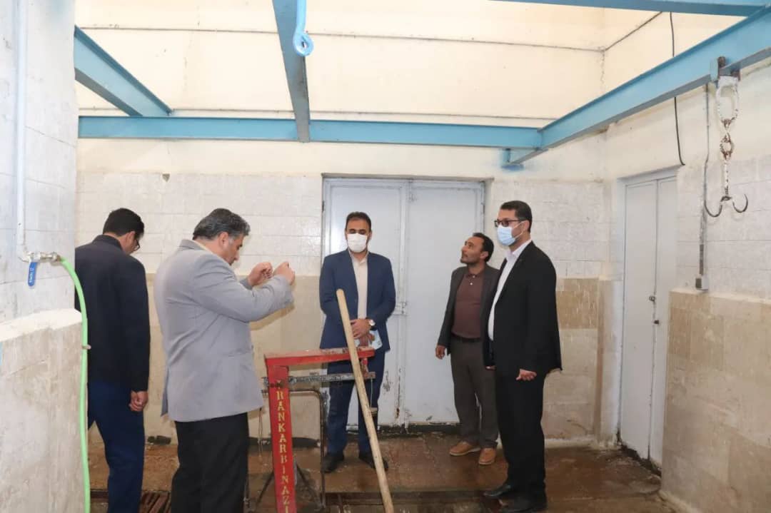 محمدرضا عبدالله نژاد فرماندار شهرستان چالدران به همراه معاونین فرماندار , شهردار سیه چشمه از کشتارگاه دام (سنگین و سبک) شهرستان چالدران بازدید بعمل آوردند.
