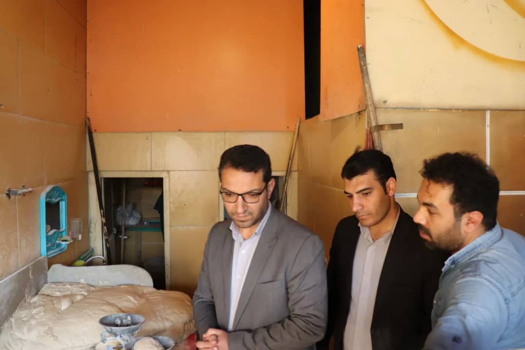  ✅ محمد رضا عبدالله نژاد فرماندار شهرستان چالدران در خصوص رسیدگی به مشکل تامین نان شهروندان و بررسی وضیعت پخت نان به صورت سرزده از چند واحد نانوایی این شهرستان بازدید نمودند.
