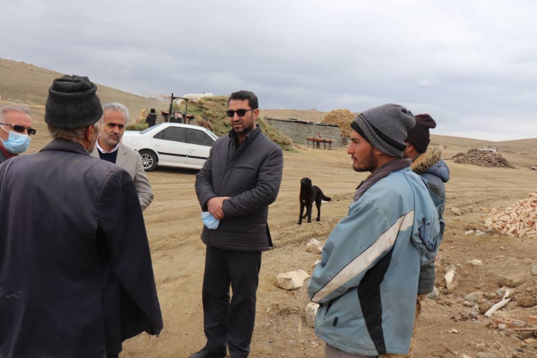 ✅عبدالله نژاد فرماندار شهرستان چالدران، با حضور در روستای جلیل کندی ضمن بازدید از روستا از نزدیک مسائل و مشکلات اهالی روستا را مورد بحث و بررسی قرار دادند.