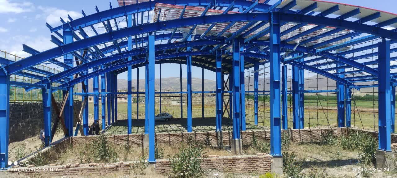 فرماندار چالدران از سالن ورزشی چند منظوره شهر آواجیق بازدید کرد