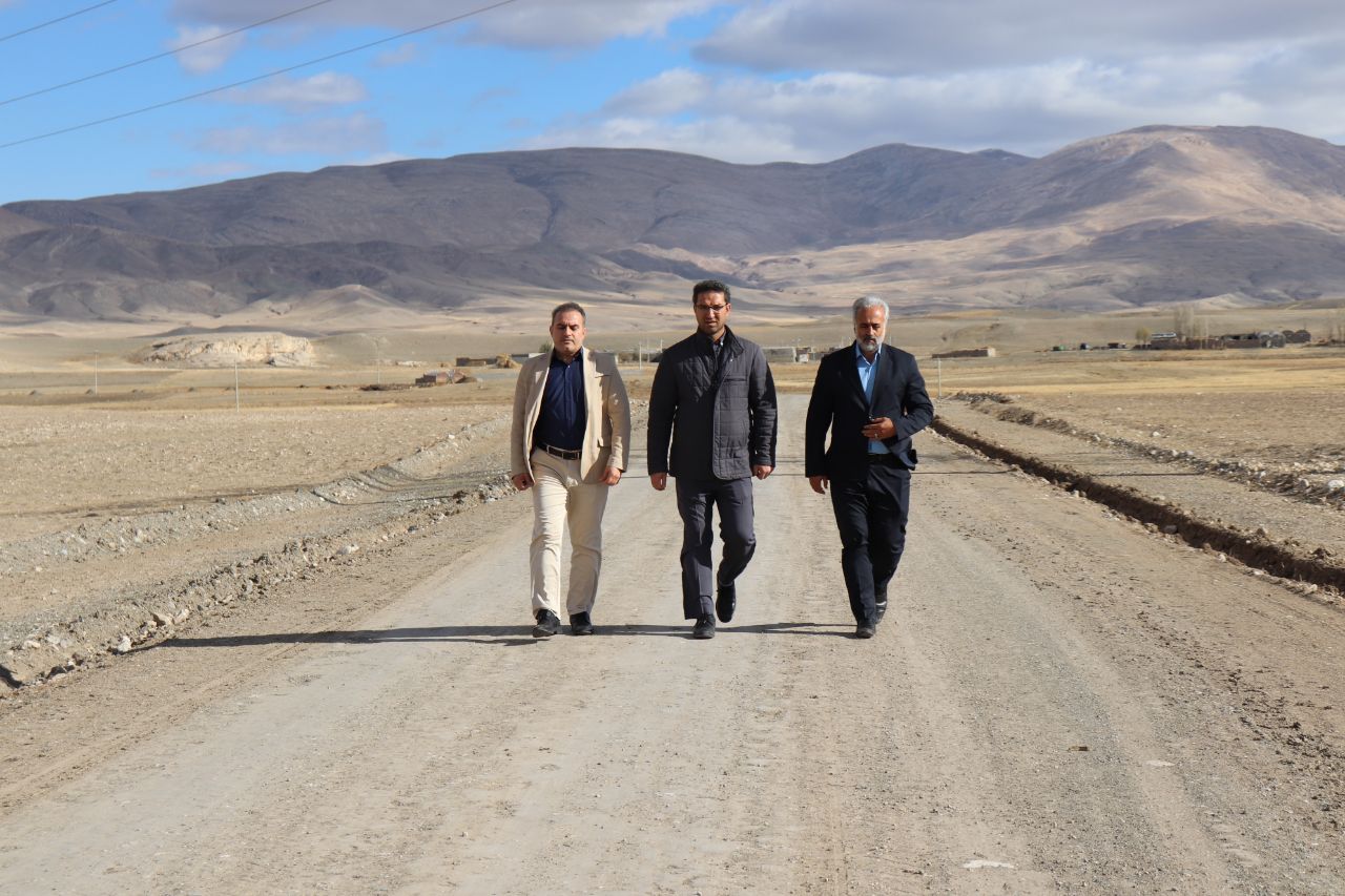 ✅ عملیات بهسازی و شن ریزی به روستای شور بلاغ چالدران در راستای اجرای مصوبات سفر استاندار آذربایجان غربی به شهرستان چالدران